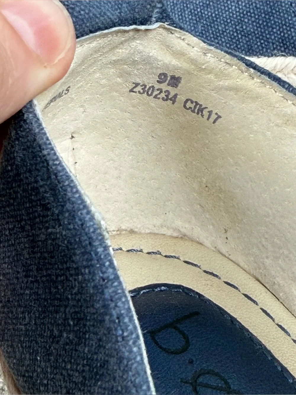 B.O.C. Born Bree Espadrille Comfort Canvas Blue Denim Cross Ankle Straps Wedge 9